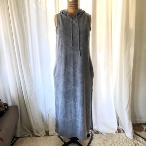 Jolie hooded dress